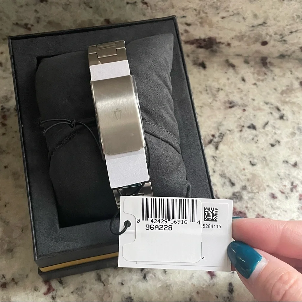 Bulova Men’s Classic Silver Watch with Blue Dial Style 96A228 BRAND NEW IN BOX - Picture 5 of 8